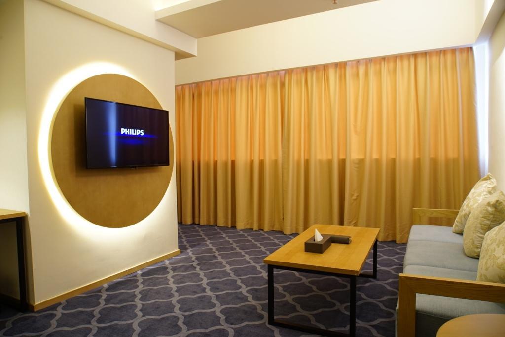 Flight One Hotel Шънджън Екстериор снимка