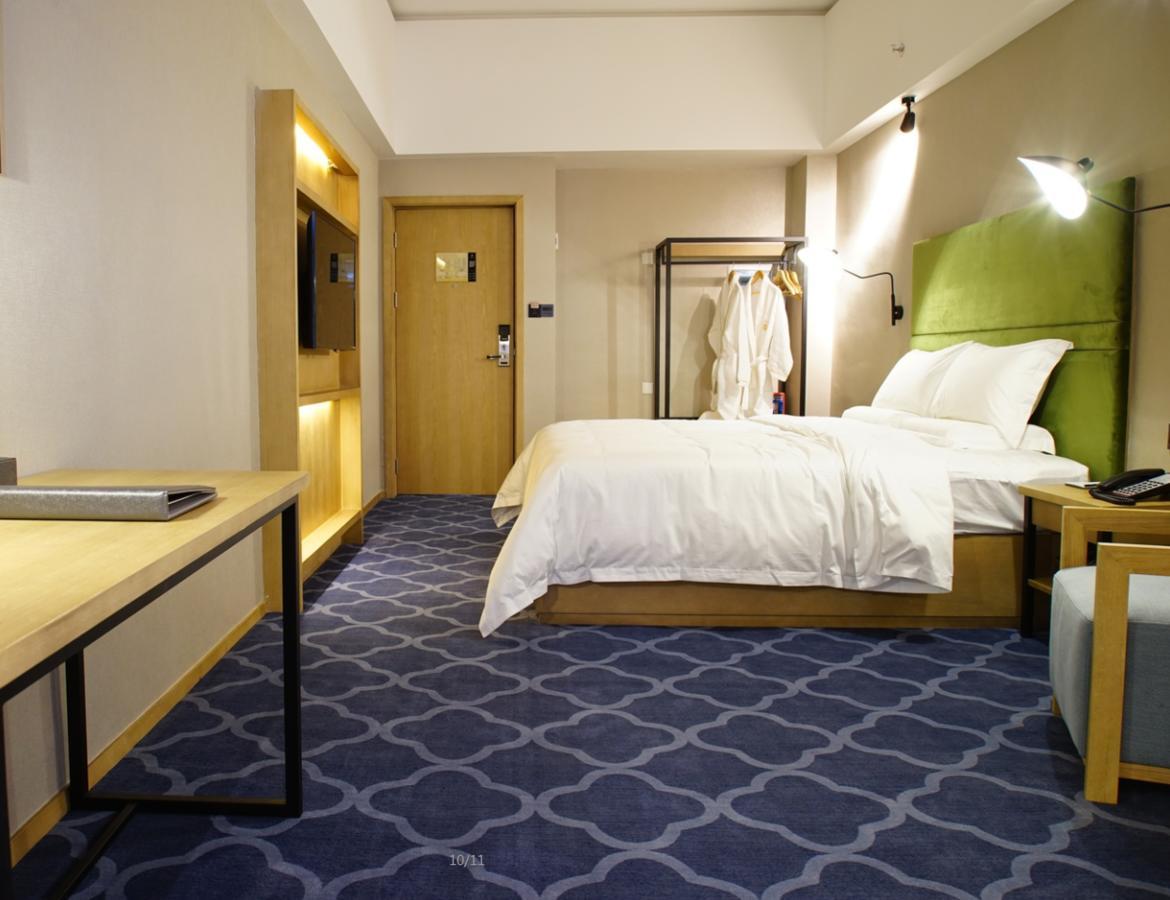 Flight One Hotel Шънджън Екстериор снимка