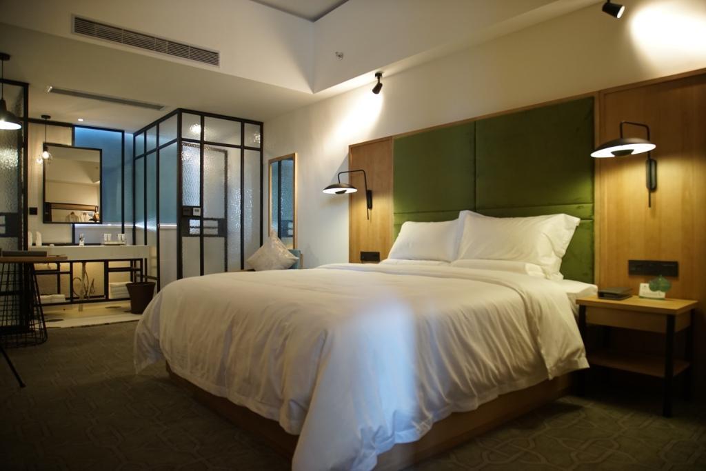Flight One Hotel Шънджън Екстериор снимка